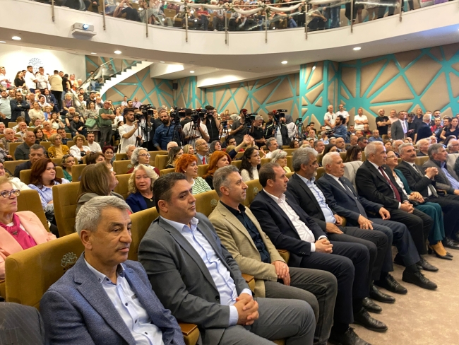 Şadi Özdemir mazbatasını aldı