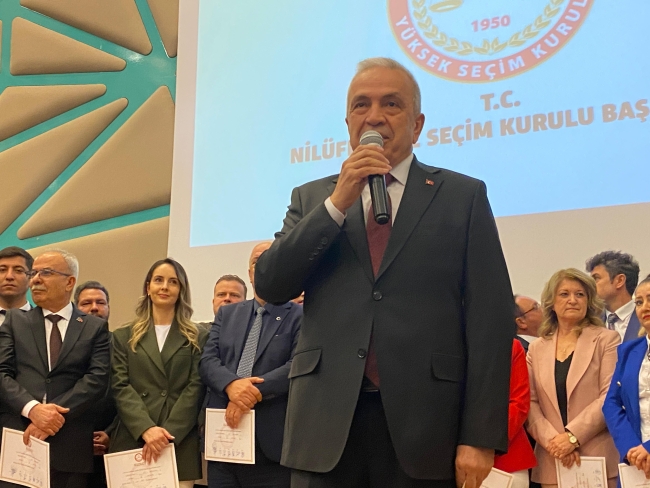 Şadi Özdemir mazbatasını aldı