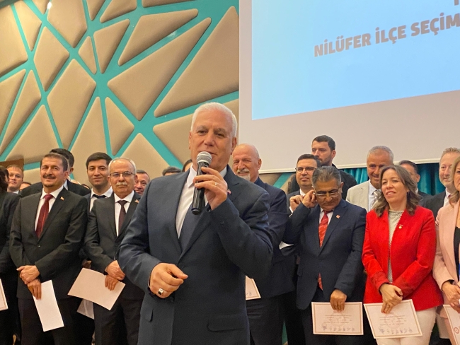 Şadi Özdemir mazbatasını aldı