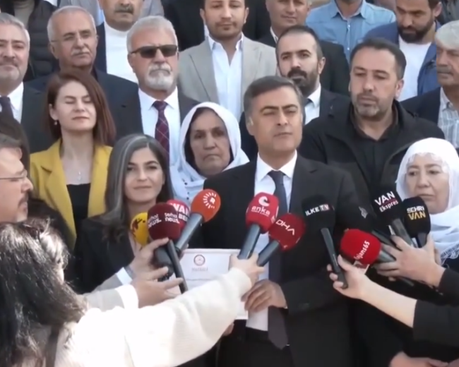 Abdullah Zeydan mazbatasını aldı