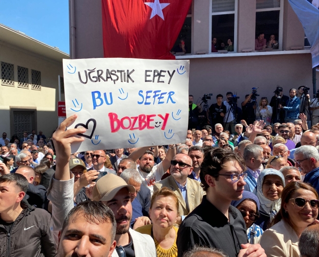 Bursa Büyükşehir'de devir teslim töreni