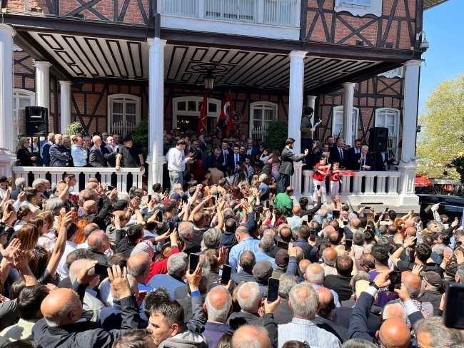 Bursa Büyükşehir'de devir teslim töreni