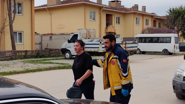 Kavgada yaralanan aile taşlarla saldırdı