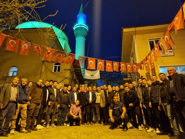 Başkan Aydın Gökçeören'de çoşkuyla karşılandı