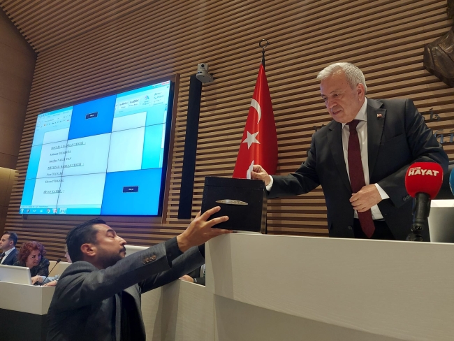 Nilüfer'de yeni başkanla ilk meclis toplantısı