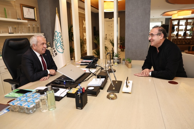 Sunay Akın Şadi Özdemir'i ziyaret etti