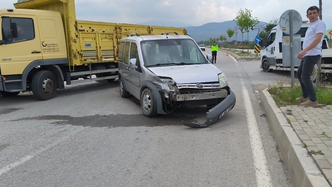 Bursa'da feci kaza! 1'i çocuk 5 yaralı