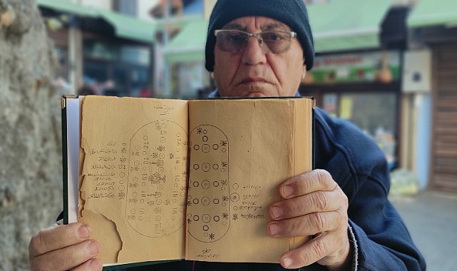 Bu kitapta 300 yıl önceki yemek tarifleri yazıyor