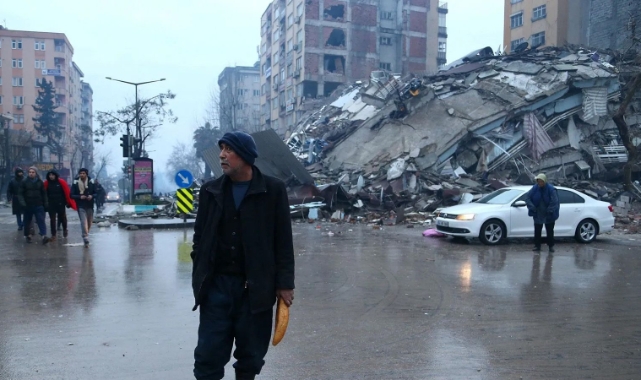 Deprem bölgesinden acının fotoğrafları...