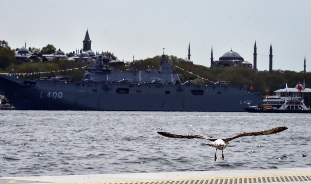 Ayasofya’dan TCG Anadolu’ya eşsiz manzara