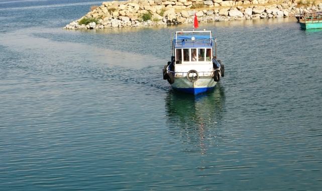 Van Gölü sahilindeki Dereağzı Limanı yenilendi