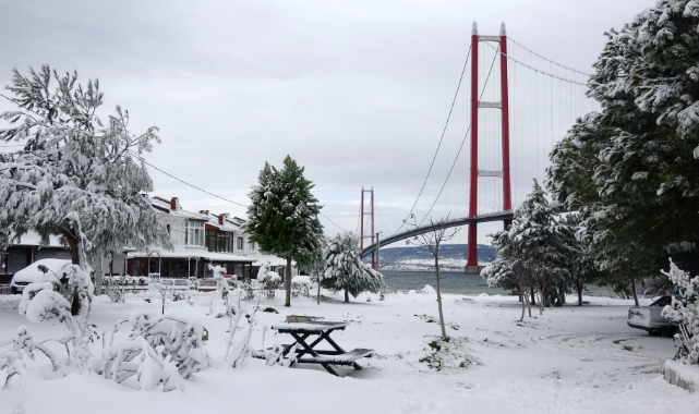 1915 Çanakkale Köprüsü kar manzarasıyla büyüledi