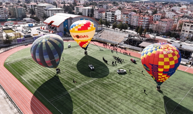 Salda Gölü’nün muhteşem manzarası sıcak hava balonlarıyla birleşecek