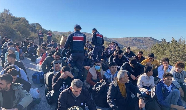 107 düzensiz göçmen ve 11 organizatöre suçüstü