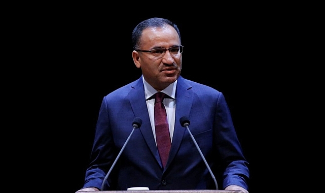 Adalet Bakanı Bozdağ'dan başörtüsü düzenlemesi hakkında açıklama