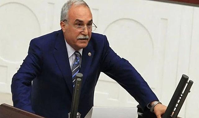 AK Parti'de flaş istifa!
