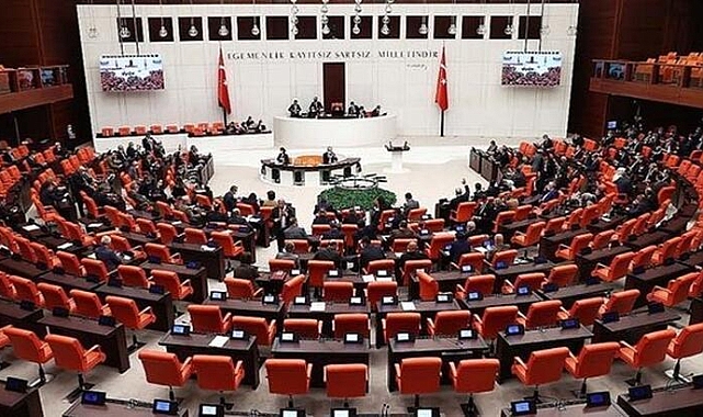 AK Parti'den 11 maddelik yeni yasa teklifi