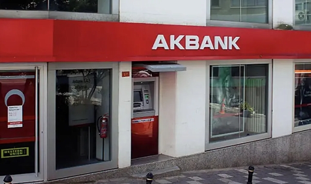 Akbank’ın müşterilerinin borcunu ikiye katlayan problemi, gündeme oturdu