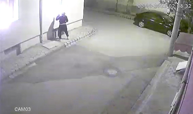 Alacak verecek meselesi nedeniyle 2 akrabasının evlerini ateşe verdi