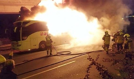 Ankara’da seyir halindeki yolcu otobüsü yandı
