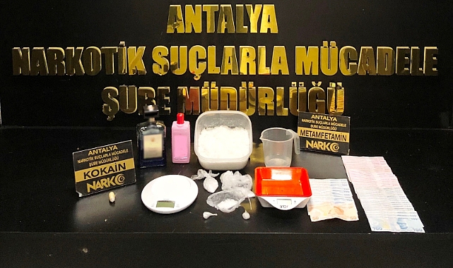 Antalya'da sokak satıcılarına operasyon: 6 gözaltı
