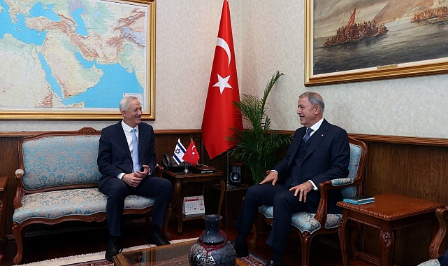 Bakan Akar, İsrail Savunma Bakanı Gantz ile görüştü