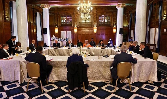Bakan Nebati, G20 ülkelerinden mevkidaşlarıyla bir araya geldi