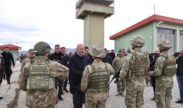 Bakan Soylu'dan güvenlik duvarı incelemesi