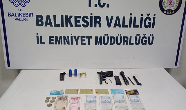 Balıkesir'de polis 50 aranan şahsı yakaladı