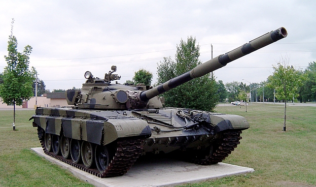 Belarus'tan Rusya'ya tank iddiası