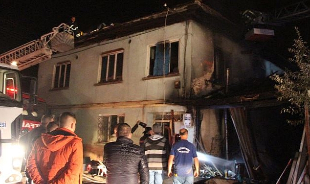 Bilecik'te meydana gelen yangın yürekleri yaktı
