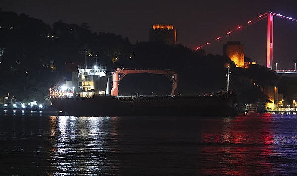 Boğaz gemi trafiğine açıldı