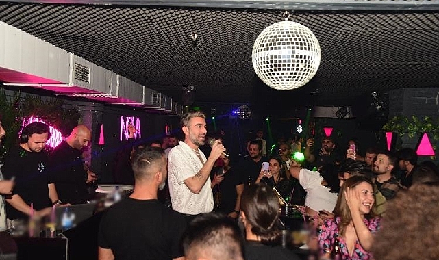 Bursa'da Kemal Doğulu'ya yoğun ilgi