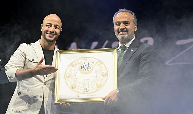 Bursa'da kültür sanat sezonu Maher Zain’le açıldı