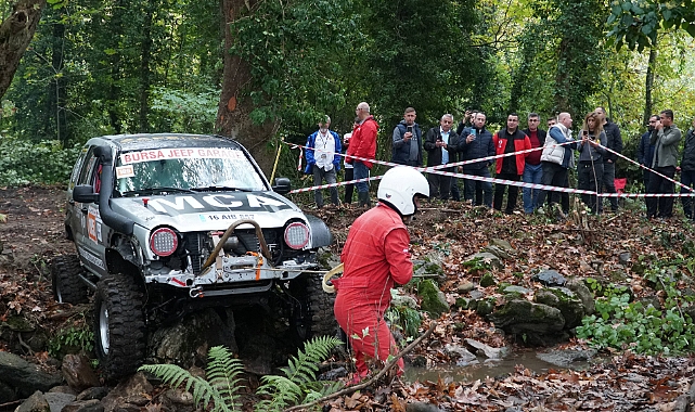 Bursa'da offroad yarışları nefesleri kesti