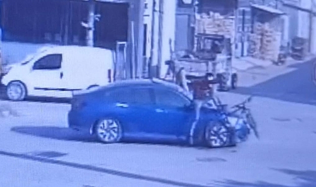 Bursa'da otomobil ile çarpışan bisikletin sürücüsü böyle havalandı