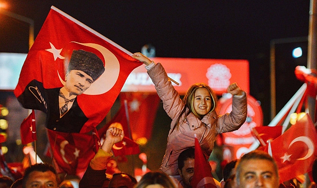 Bursalılar bayramın sevincini doyasıya yaşadı