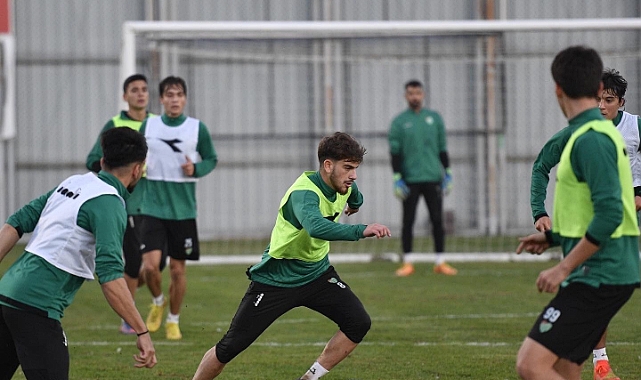 Bursaspor'da çalışmalar devam ediyor