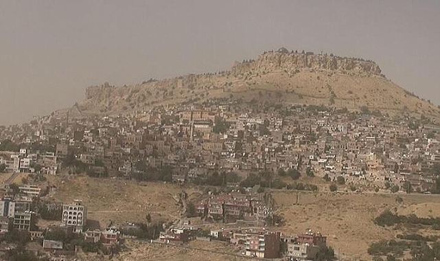 Diyarbakır ve Mardin'de toz taşınımı