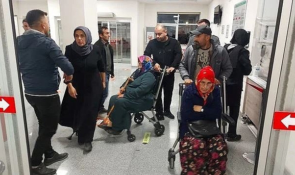Düğün yemeği 15 kişiyi zehirledi