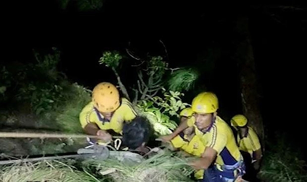 Düğün yolunda facia: 31 kişi hayatını kaybetti