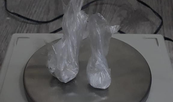 Durdurulan şüpheli araçtan uyuşturucu çıktı