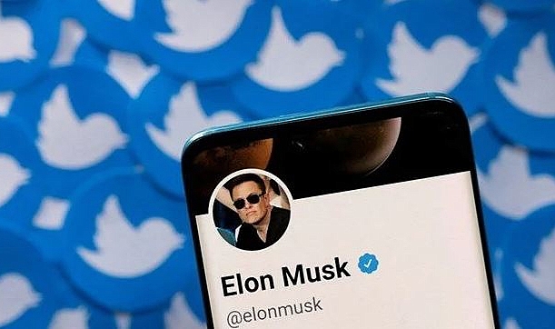 Elon Musk, Twitter’a yeniden talip oldu
