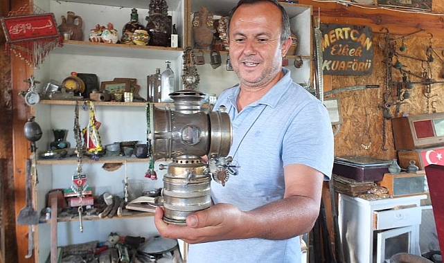 Eski ev eşyaları geçim kaynağı oldu