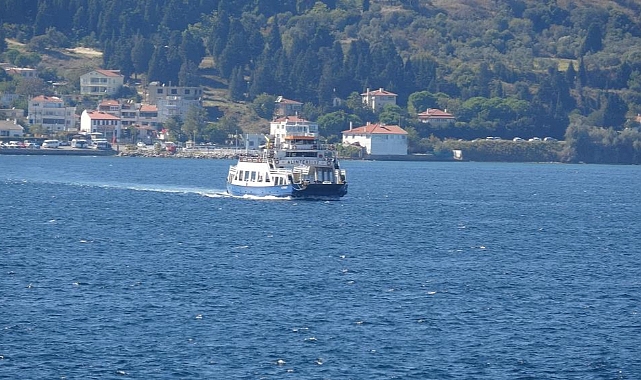 Feribot seferlerine ’fırtına’ engeli