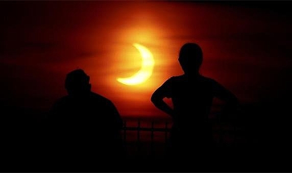 Güneş tutulması önlemi: Eğitime ara verilecek