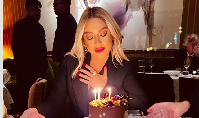 Hadise'ye erken doğum günü sürprizi
