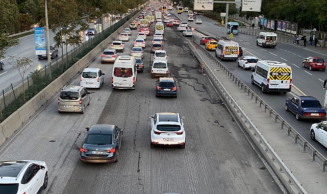 Haftanın son iş gününde trafik yoğunluğu oluştu