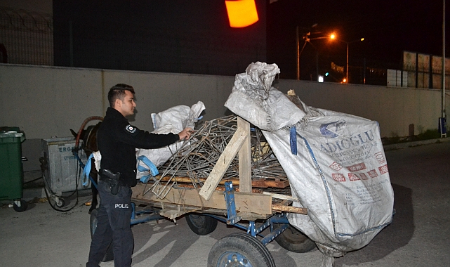 İnşaattan demir çalan at arabalı şüpheliler polisten kaçamadı