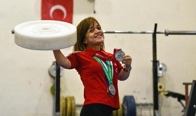 İş ararken şampiyon oldu